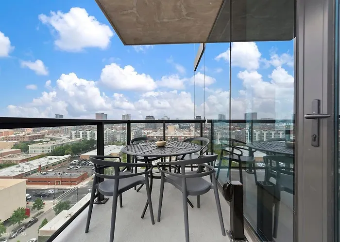 Sage Modern Near Union Park In West Loop